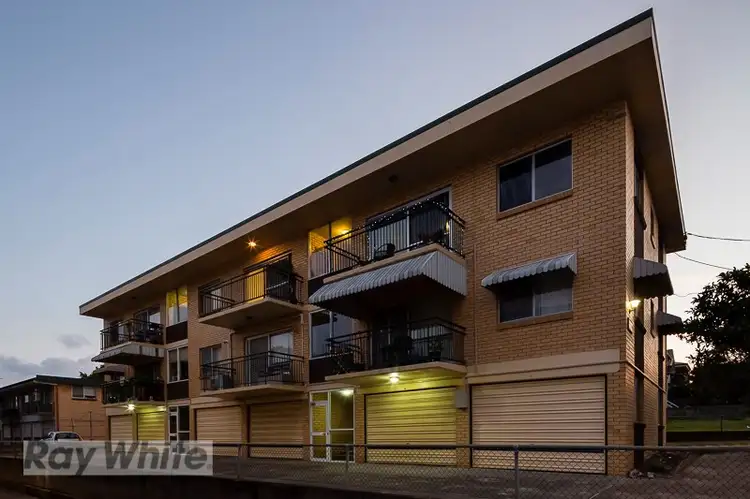Main view of Homely unit listing, 5/77 Kitchener Street, Coorparoo QLD 4151