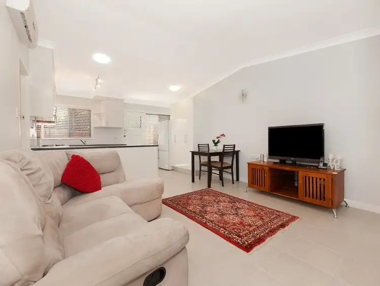 Third view of Homely unit listing, 4/11 Crichton Street, Yeerongpilly QLD 4105