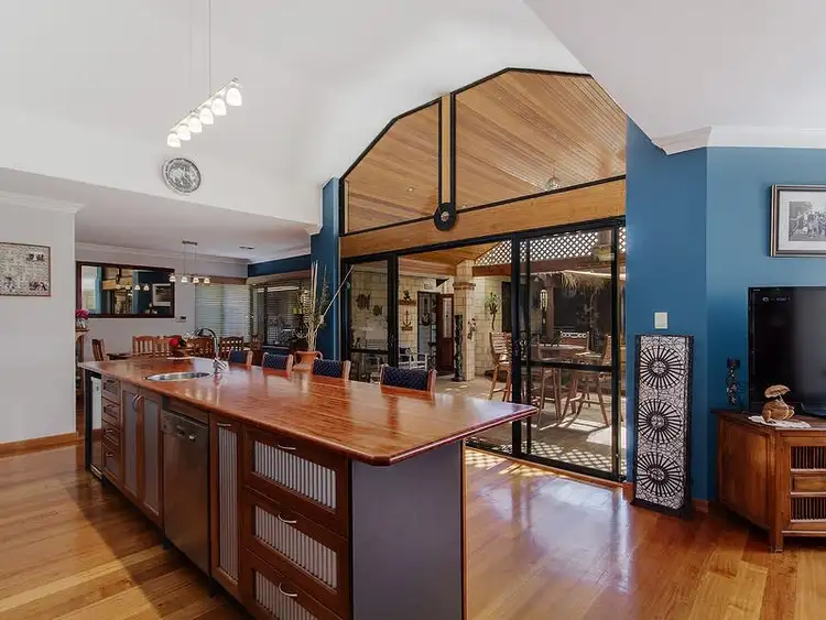 22 Tangier Parkway, Port Kennedy WA 6172