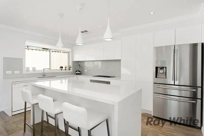 Main view of Homely villa listing, 2/40 Greenacre Road, Wollongong NSW 2500