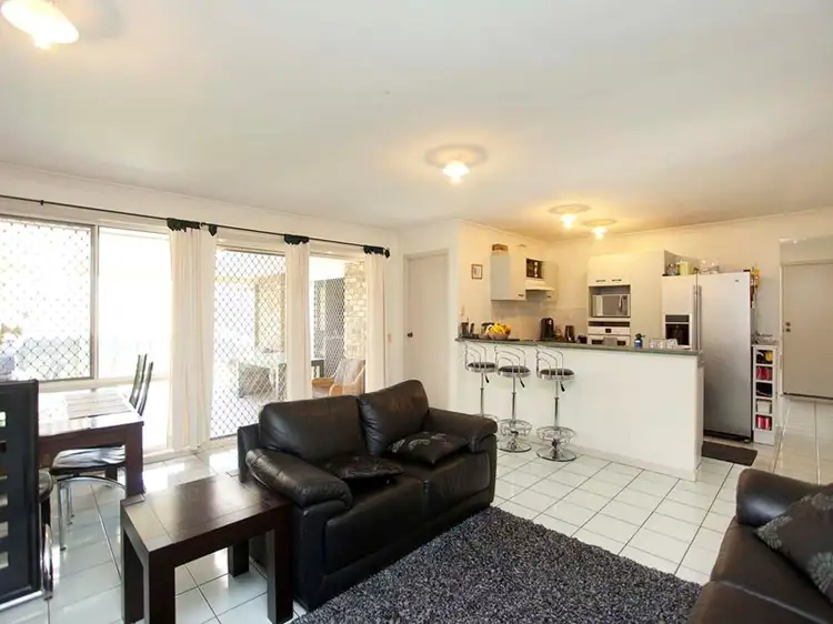 5 Sandpiper Place, Wishart QLD 4122