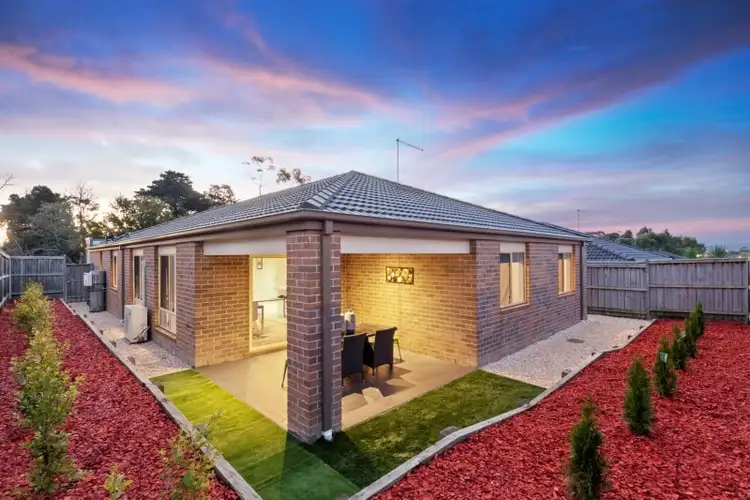 Second view of Homely house listing, 5 Greenview Court, Cranbourne North VIC 3977