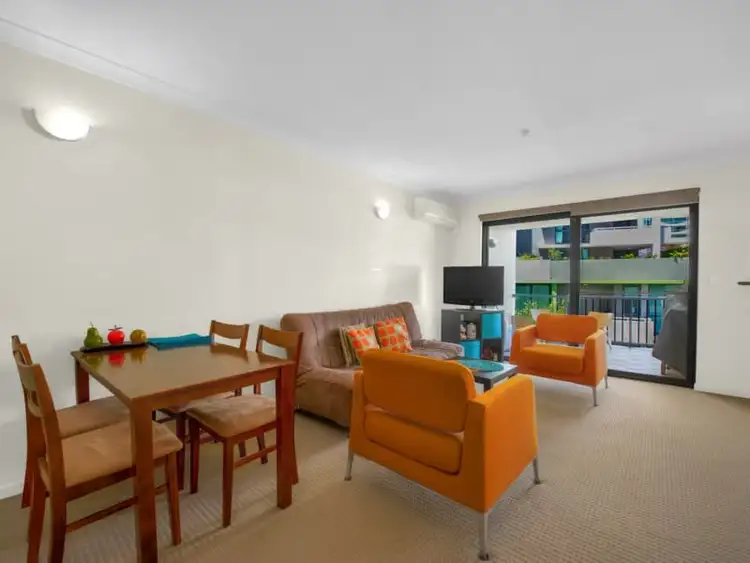 Fifth view of Homely apartment listing, 4/474 Upper Edward Street, Spring Hill QLD 4000