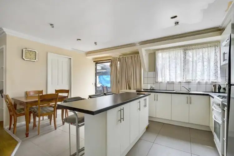 Second view of Homely house listing, 7 Havana Crescent, Frankston VIC 3199