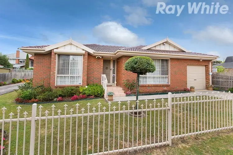 1/4 Pine Crescent, Boronia VIC 3155