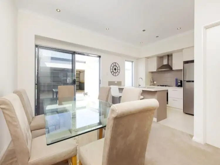 18 Metro Boulevard, Clarkson WA 6030
