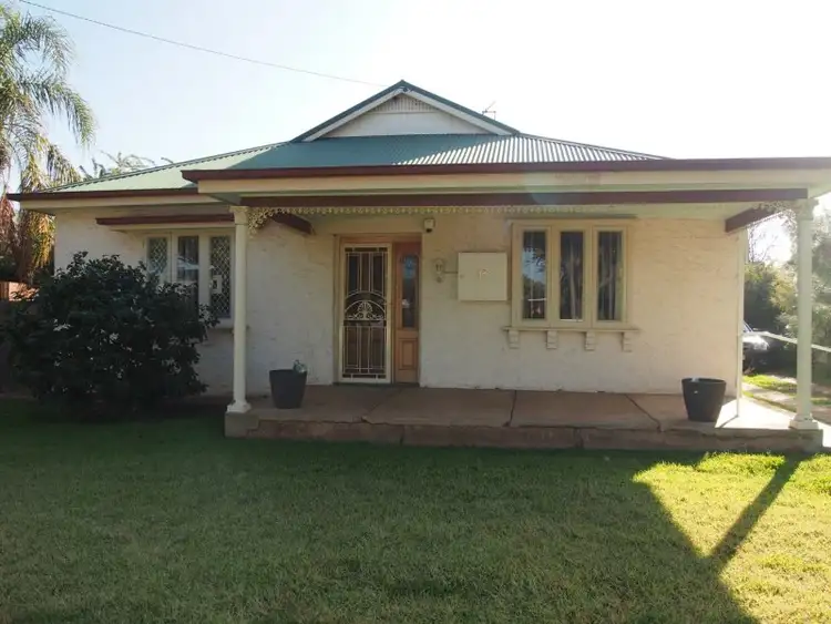 38 Close Street, Parkes NSW 2870