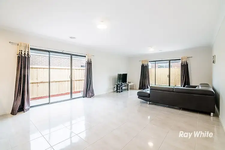 Sixth view of Homely house listing, 7 Matisse Street, Cranbourne West VIC 3977