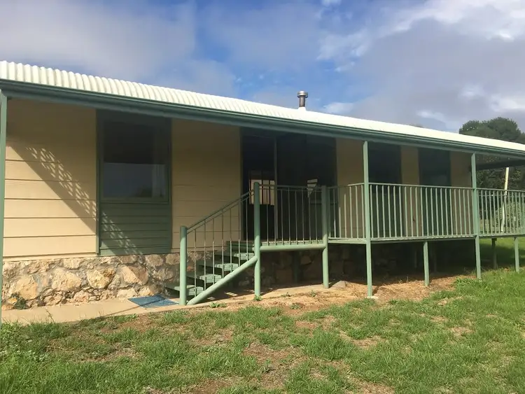 2 Edgewater Road, Clayton Bay SA 5256