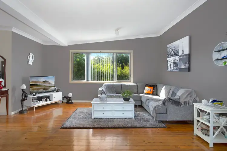 Second view of Homely house listing, 5 Marlborough Place, Berkeley Vale NSW 2261