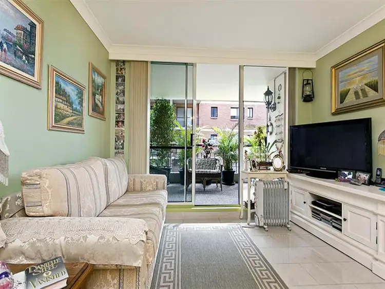 Fifth view of Homely unit listing, 303/2-8 Gordon Street, Brighton-le-sands NSW 2216
