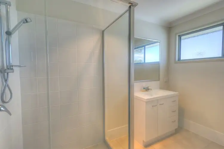Fifth view of Homely unit listing, Unit 2/37 Condamine Street, Miles QLD 4415