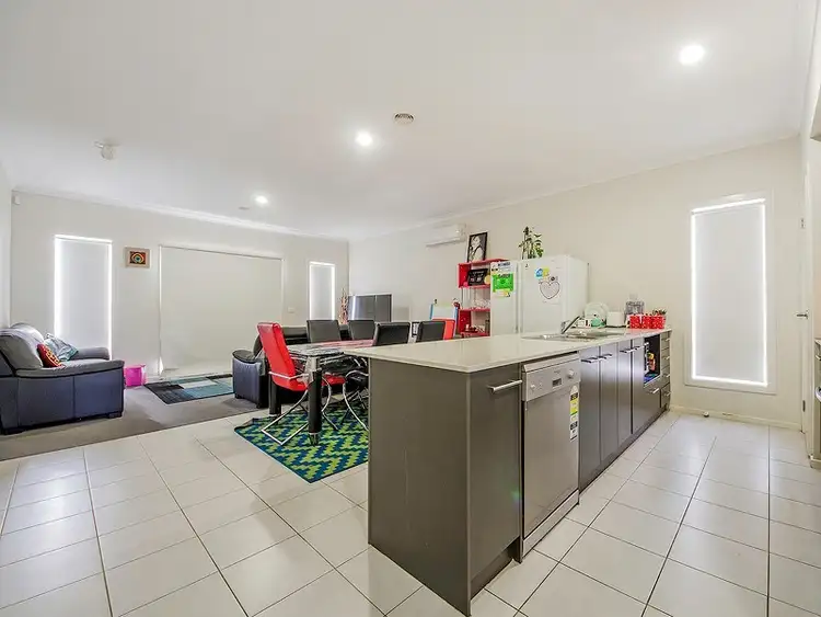 Sixth view of Homely house listing, 18 Samantha Court, Tarneit VIC 3029