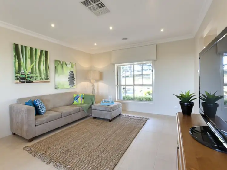Seventh view of Homely house listing, 2 Ireland Place, Bungendore NSW 2621