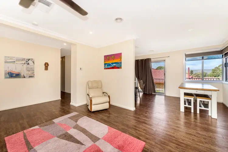 Sixth view of Homely house listing, 1 Cascade Street, Crestwood NSW 2620
