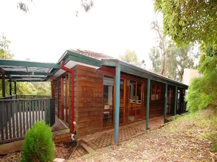 8 Murrumbung Road, Mount Evelyn VIC 3796