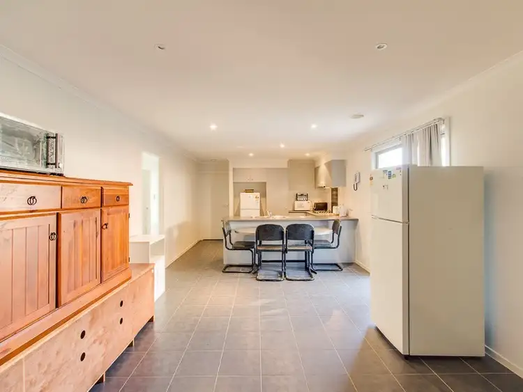 Sixth view of Homely house listing, 2 Parnell Place, Truganina VIC 3029
