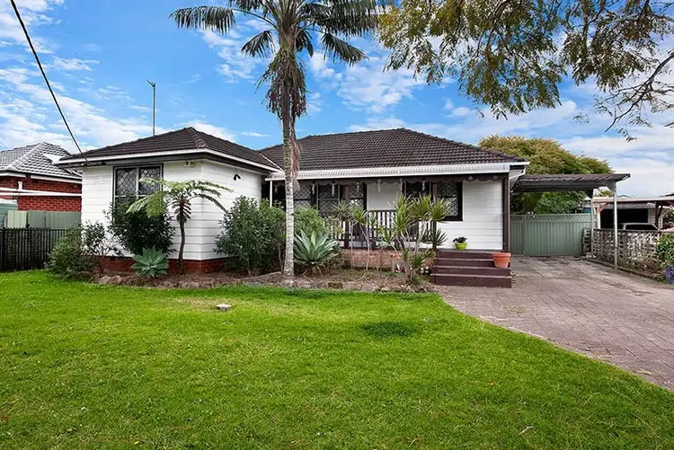 6 Johnston Street, Warilla NSW 2528