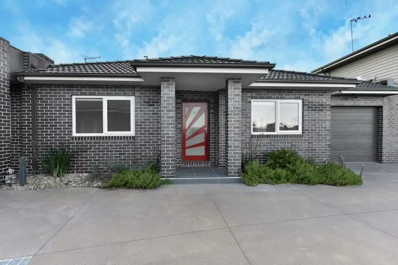 Main view of Homely villa listing, 3/10 Dhemre Place, Dallas VIC 3047