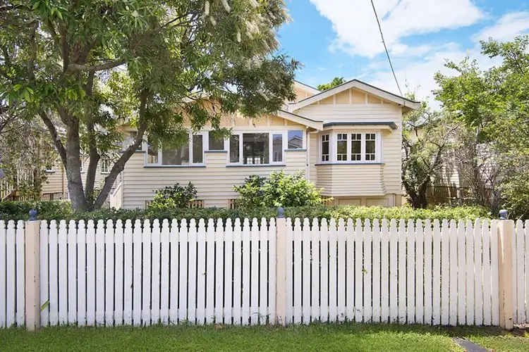 18 Oliver Street, Kedron QLD 4031