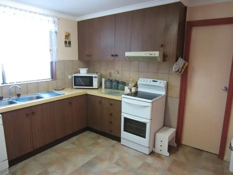 Fifth view of Homely house listing, 105 Aurora Street, Temora NSW 2666