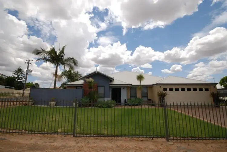 32 Falcon Street, Narrogin WA 6312
