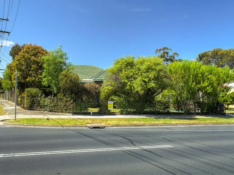 Seventh view of Homely house listing, 136 Rowans Road, Moorabbin VIC 3189