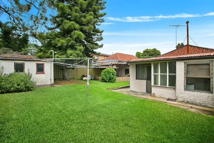 12 John Street, Tempe NSW 2044