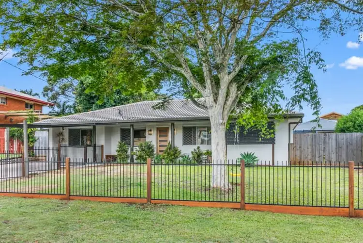 7 Parnka Street, Wellington Point QLD 4160