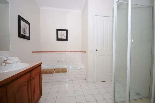 Fifth view of Homely house listing, 2/18 Baldwin Road, Blackburn VIC 3130