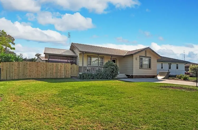 16 Johnston Street, Warilla NSW 2528