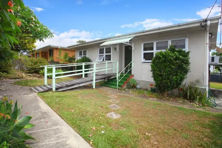 115 Falconer Street, Southport QLD 4215