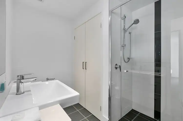 Fifth view of Homely unit listing, 403/151 Logan Road, Woolloongabba QLD 4102