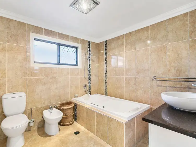 Sixth view of Homely house listing, 21 Sherborne Street, Carindale QLD 4152