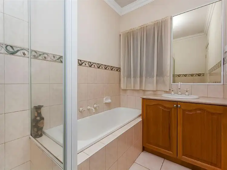 Sixth view of Homely house listing, 19 Samuel Court, Bundoora VIC 3083