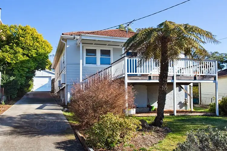 18 Jersey Parade, Mount Victoria NSW 2786