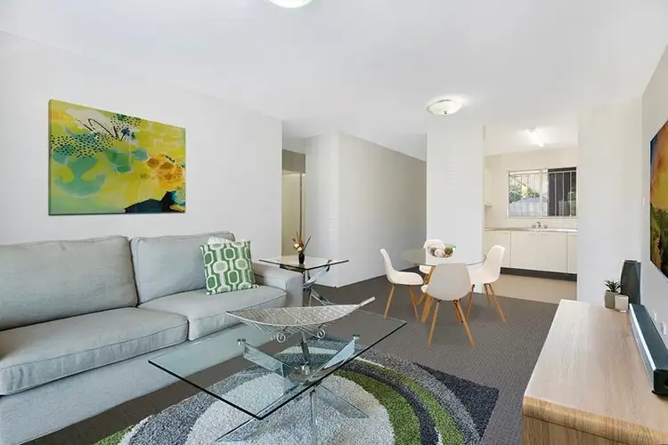 2/140 Pembroke Road, Coorparoo QLD 4151