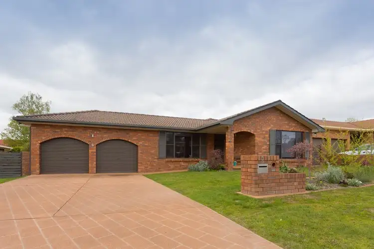 6 Goldfinch Way, Orange NSW 2800