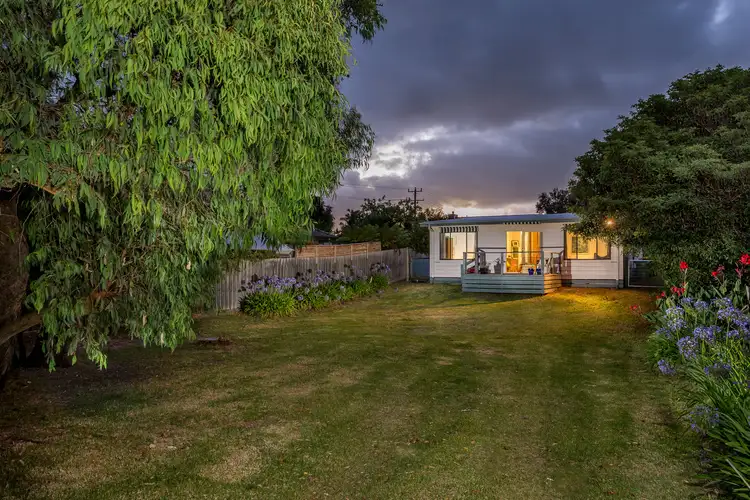 64 Leon Avenue, Rosebud VIC 3939