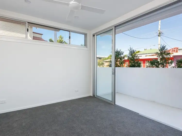 Seventh view of Homely apartment listing, 2/22 Bay Terrace, Wynnum QLD 4178