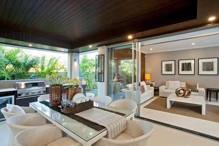 10 Valentine Circuit, Augustine Heights QLD 4300