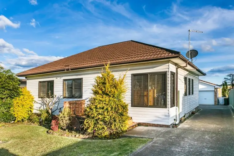 1/14 Hoskins Avenue, Warrawong NSW 2502
