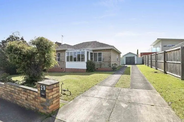 29 Roberts Road