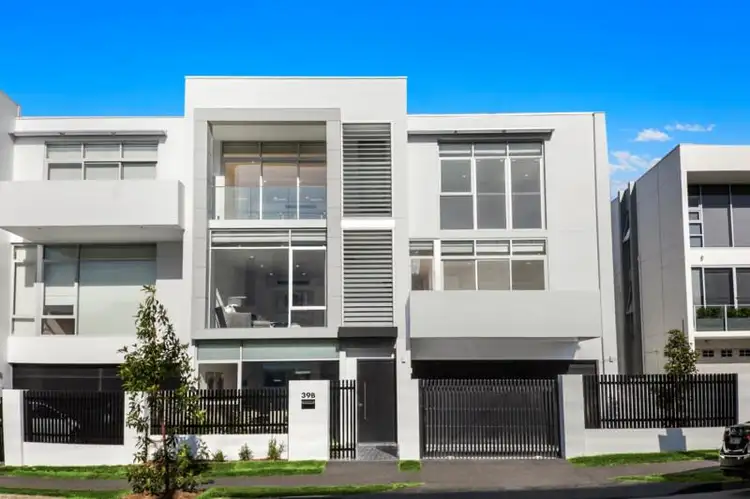 Second view of Homely townhouse listing, 2/39A Kembla Street, Wollongong NSW 2500