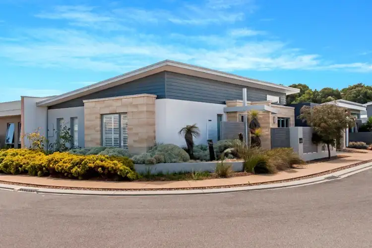 2 Jedburgh Way, Warrnambool VIC 3280