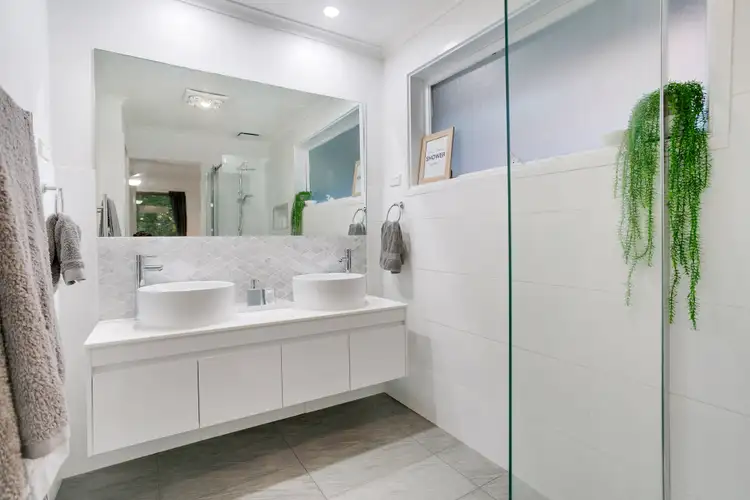 Seventh view of Homely house listing, 2 Melaleuca Court, Frankston VIC 3199