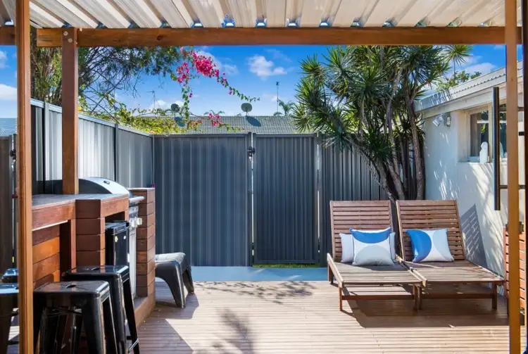 2/123 Sunshine Boulevard, Mermaid Waters QLD 4218