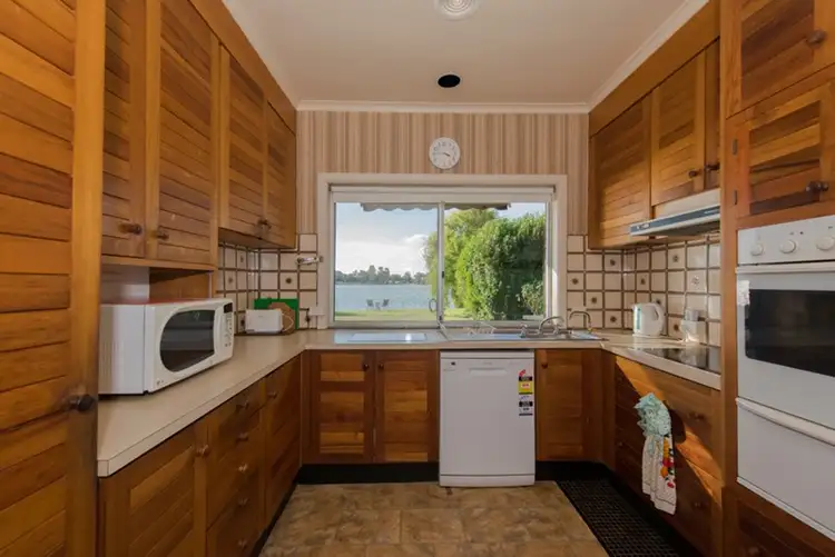 Seventh view of Homely house listing, 4 Irvine Parade, Yarrawonga VIC 3730