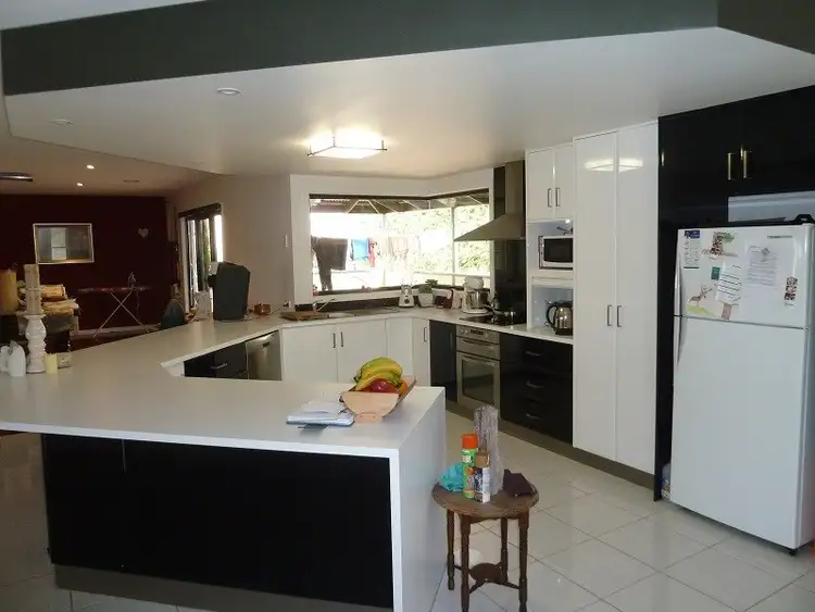 Second view of Homely house listing, 2 Mariner Court, Mount Gambier SA 5290