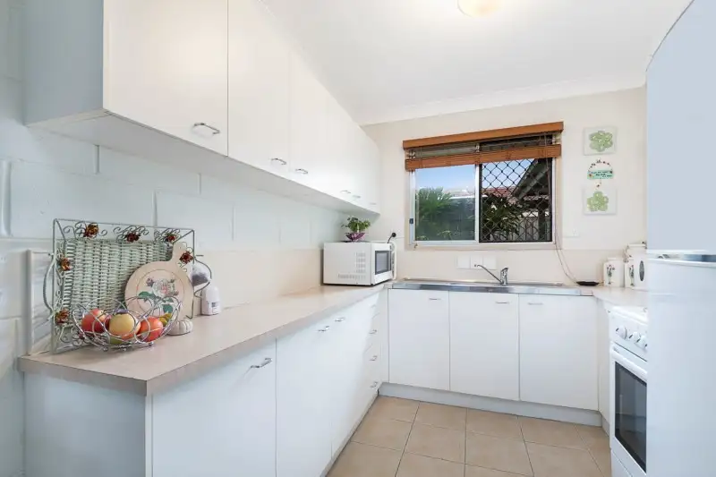 Main view of Homely townhouse listing, 2/1 Yarrow Court, Cleveland QLD 4163